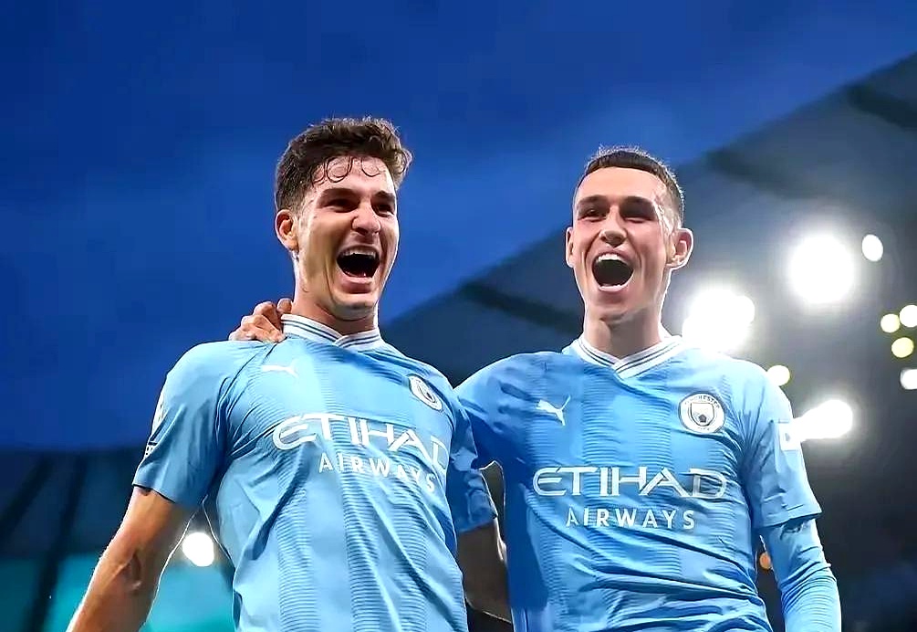 包含集结日利物浦备战意甲,防线松动细节曝光,球迷炸锅,身体对抗强度拉满的词条 包含集结日利物浦备战意甲,防线松动细节曝光,球迷炸锅,身体对抗强度拉满的词条