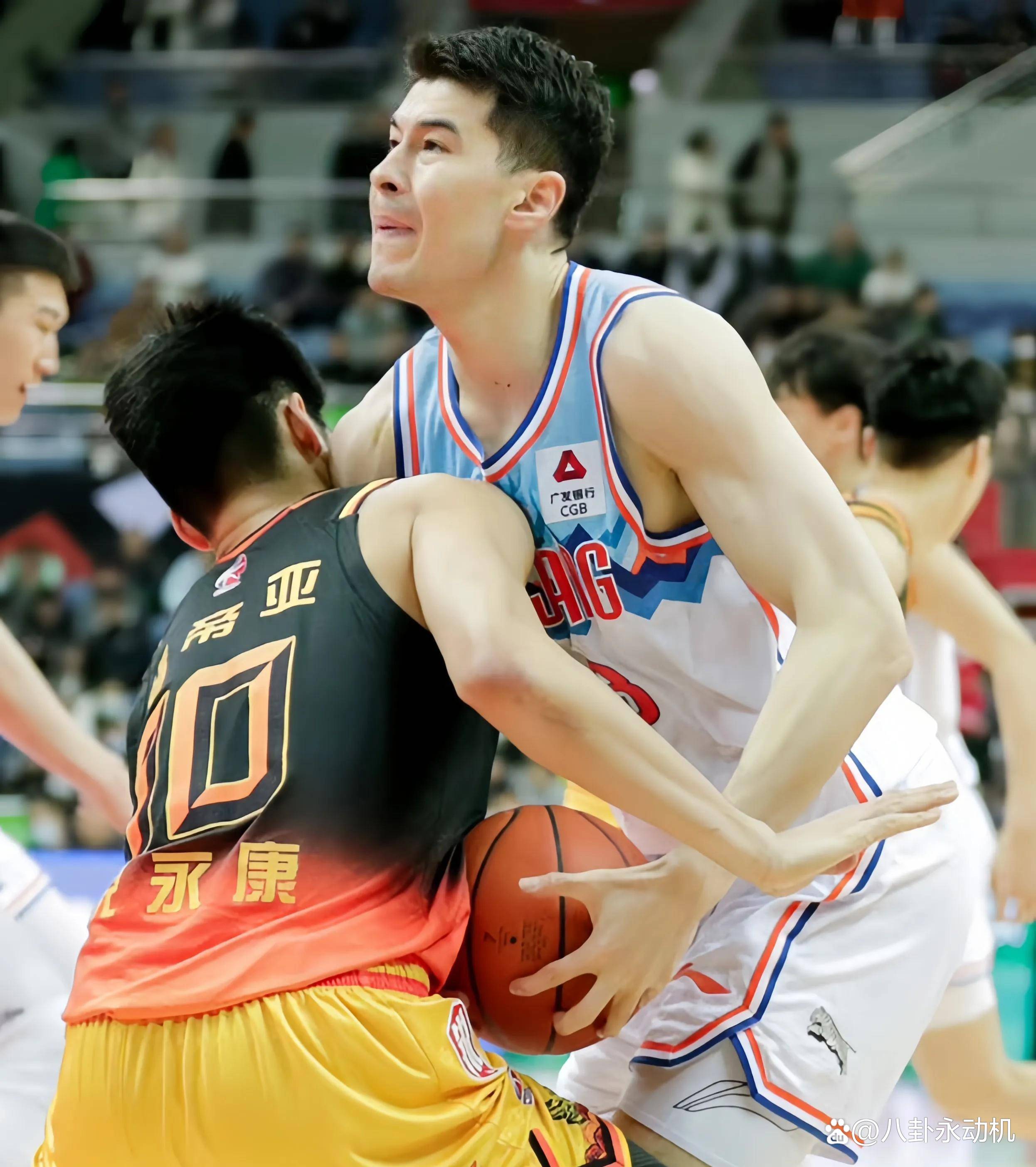 赛地聚焦:CBA常规赛今晚热度飙升;底特律活塞单刀错失;赛场秩序良好;训练强度明显提升的简单介绍 赛地聚焦:CBA常规赛今晚热度飙升;底特律活塞单刀错失;赛场秩序良好;训练强度明显提升的简单介绍