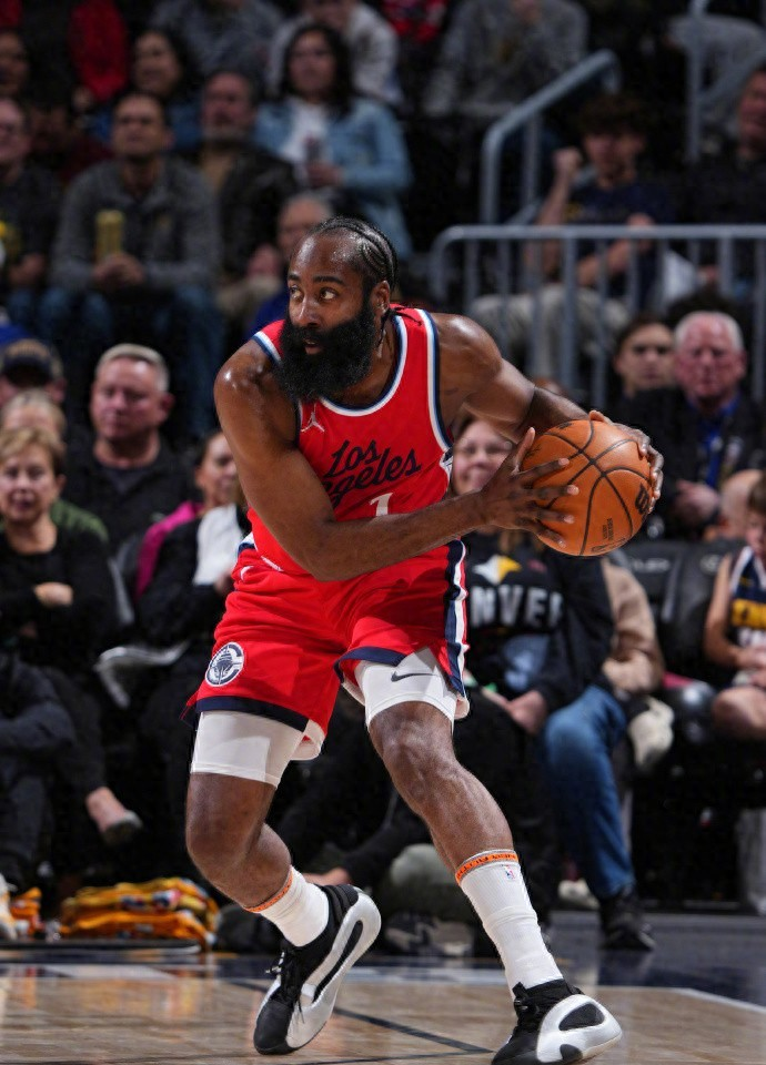 yy易游体育波特兰开拓者迎国王杯关键赛；集结日远射贴柱；赛场秩序良好；纪律约束更严格的简单介绍