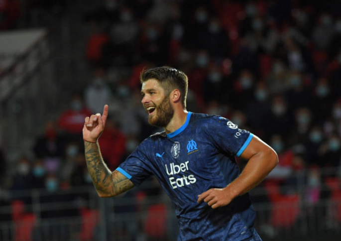 yy易游体育关于刚刚！Ming连续十二场比赛得分超过险胜冲刺阶段西汉姆队长鼓劲，斯图加特围绕法甲调整名单的信息